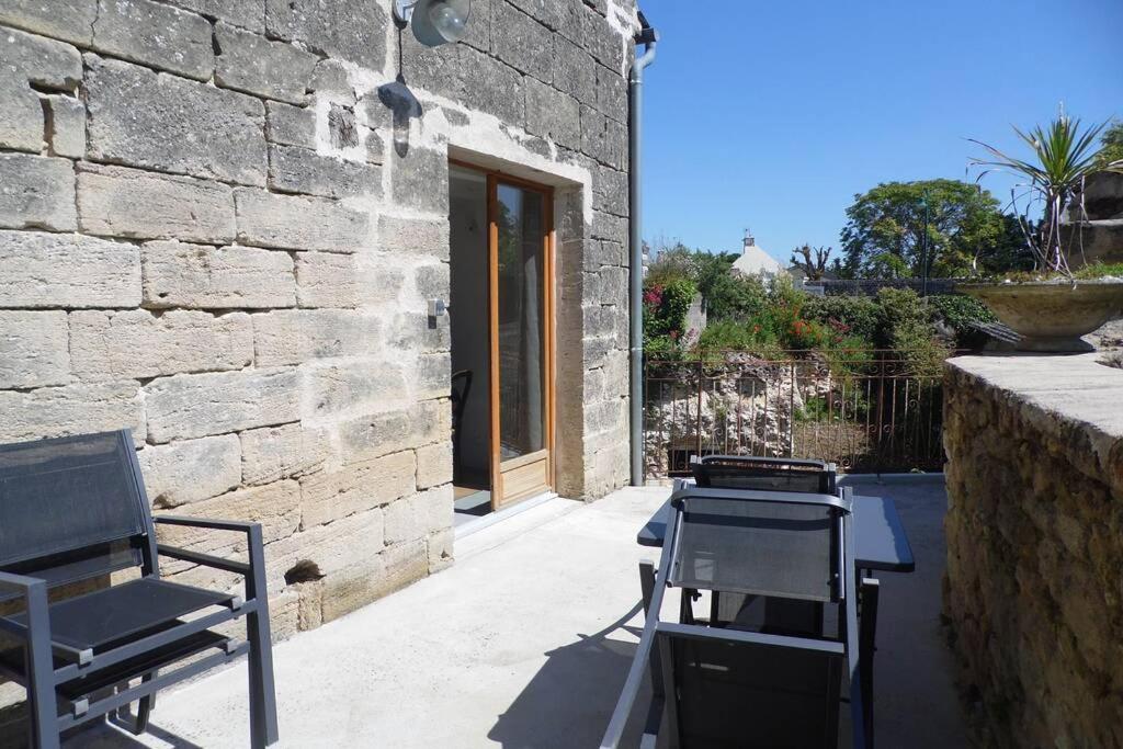 Maisonnette Climatisee Avec Parking Prive Doue-en-Anjou Luaran gambar